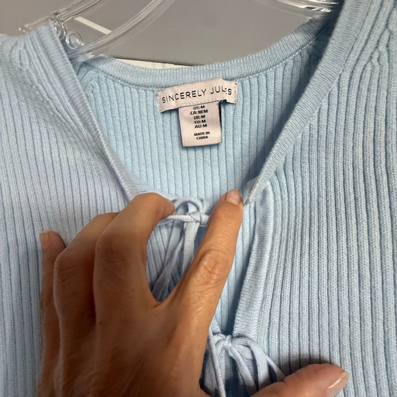 Sincerely Jules Light Blue Sleeveless Ribbed Top with Bow Accents. Size M. NWOT - Picture 2 of 6